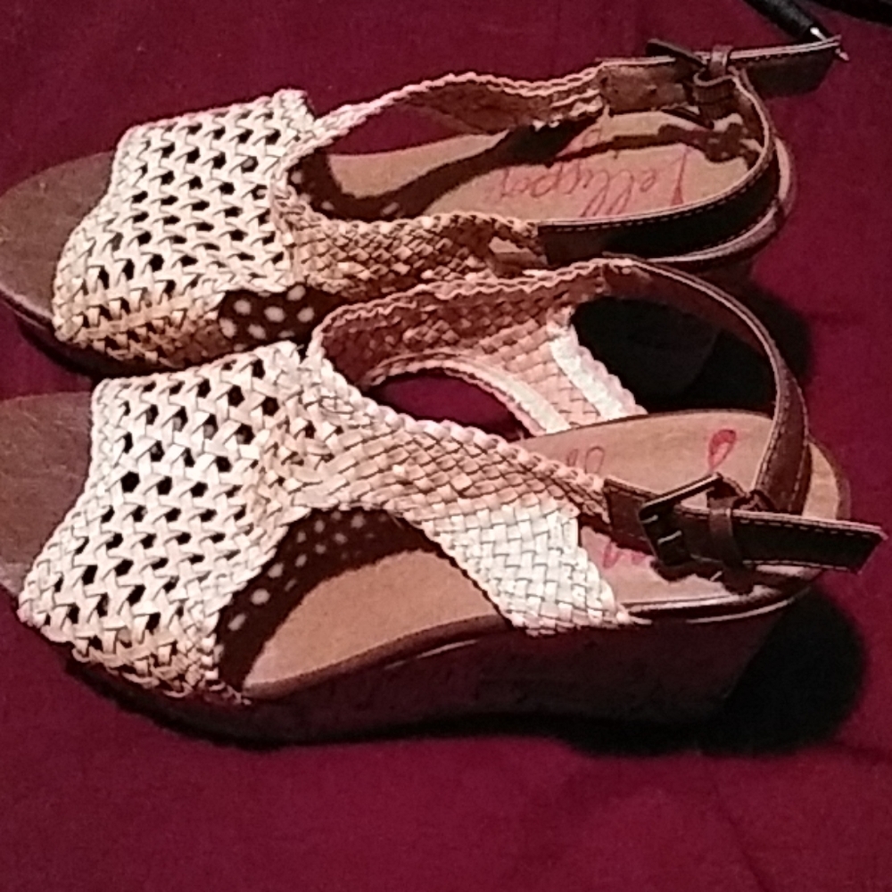 Shoes - Picture 6 of 6